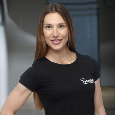 Тренер тренажерного зала Евгения Скатова